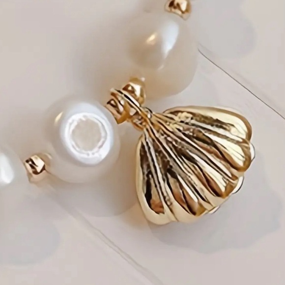 Elegant Freshwater Pearl Bracelet for Women - Sophisticated - Picture 4 of 6